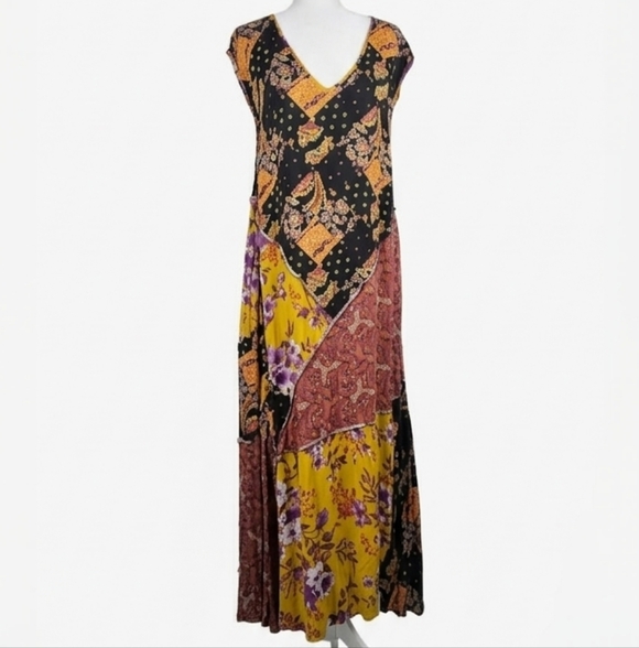 Free People Dresses & Skirts - Free People Desert Flower Patched Maxi Dress XS Multicolor V-neck Flowy Boho